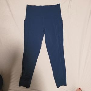 Athleta salutation stash pocket 7/8 legging ruch, size m, teal
